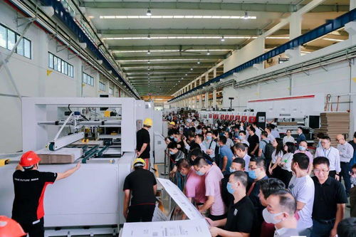 东方精工廿五载风华正茂，十载上市再启新程——工厂开放日揭秘三款全新联线产品，体验拓展共绘智造蓝图